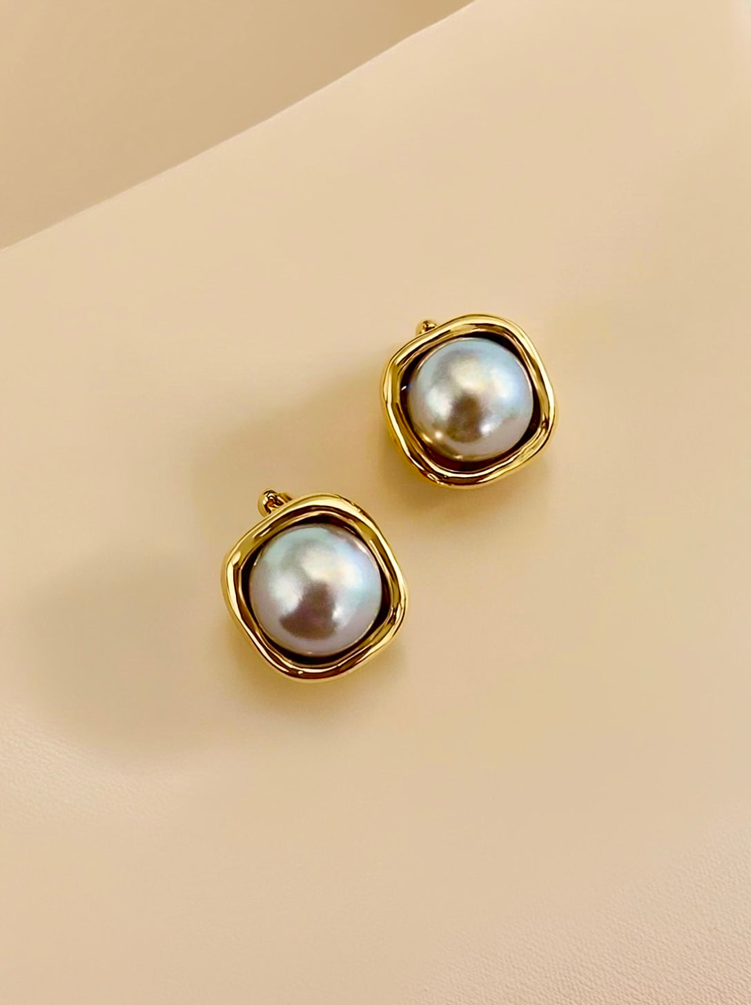 Pearl jewellery