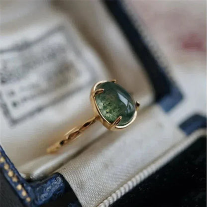 Green Water Drop Luxury Ring in Gold