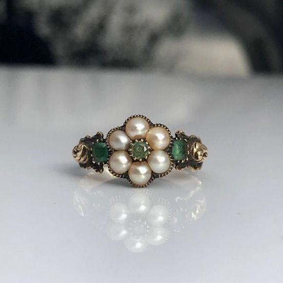 Vintage Green Beaded Flower Ring