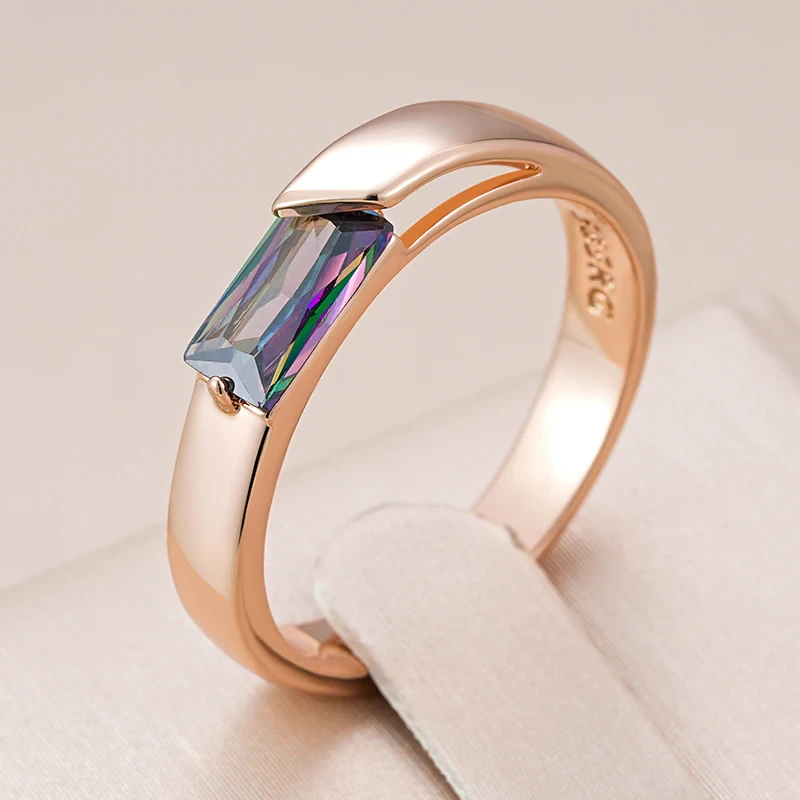 Elegant ring with multicolored crystal